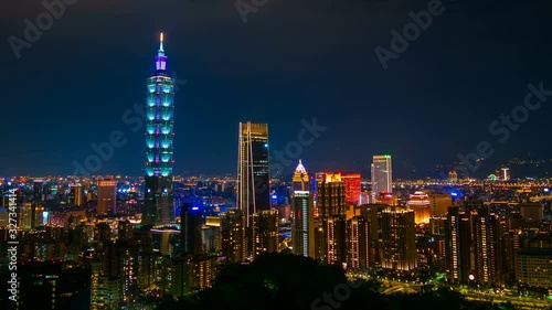 Wallpaper Mural 4k Time-lapse of Taipei 101 tower with city night view of Taipei, Taiwan Torontodigital.ca
