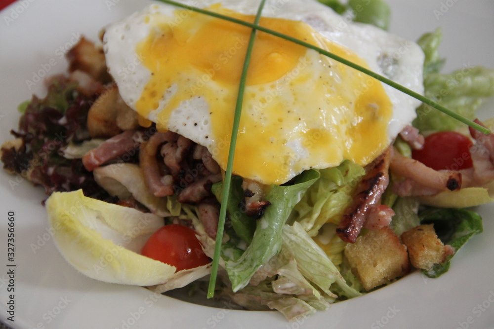 Peasant salad bacon croutons fried egg Peasant salad bacon croutons fried egg