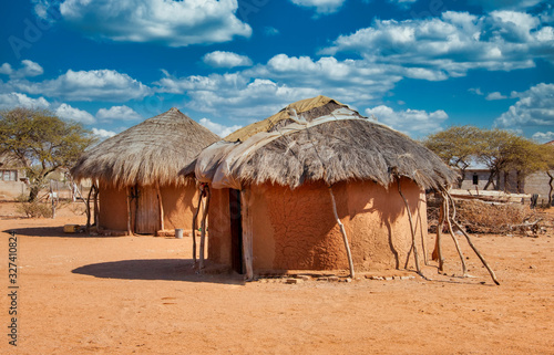 Canvastavla African huts