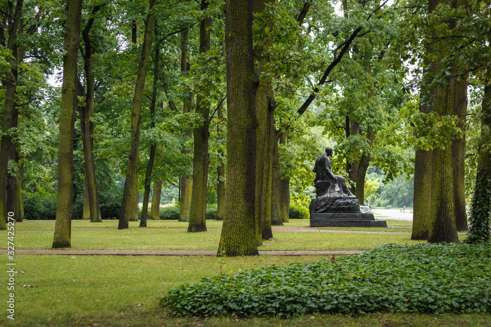 Henryk Sienkiewicz monument in the Royal Łazienki Park in Warsaw Henryk Sienkiewicz monument in the Royal Łazienki Park in Warsaw