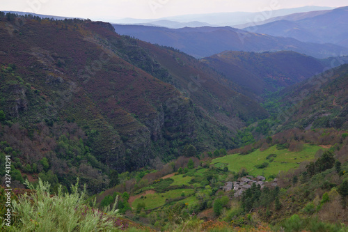 Campodola-Leixazós, geological folding in Quiroga, Lugo province, Galicia, Spain