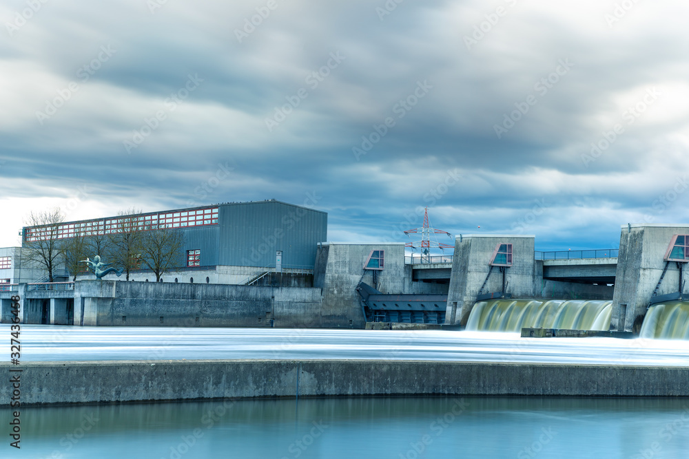 Staustufe | Schleuse Straubing in Niederbayern Staustufe | Schleuse Straubing in Niederbayern
