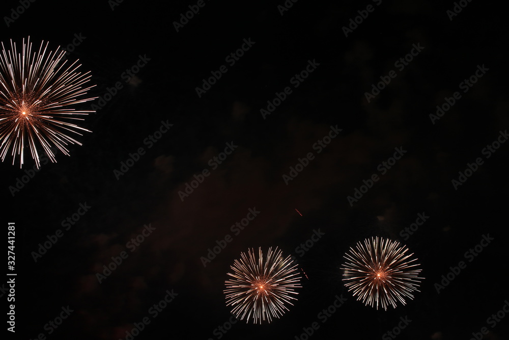 花火打上花火花火大会stock Photo Adobe Stock 花火打上花火花火大会stock Photo Adobe Stock