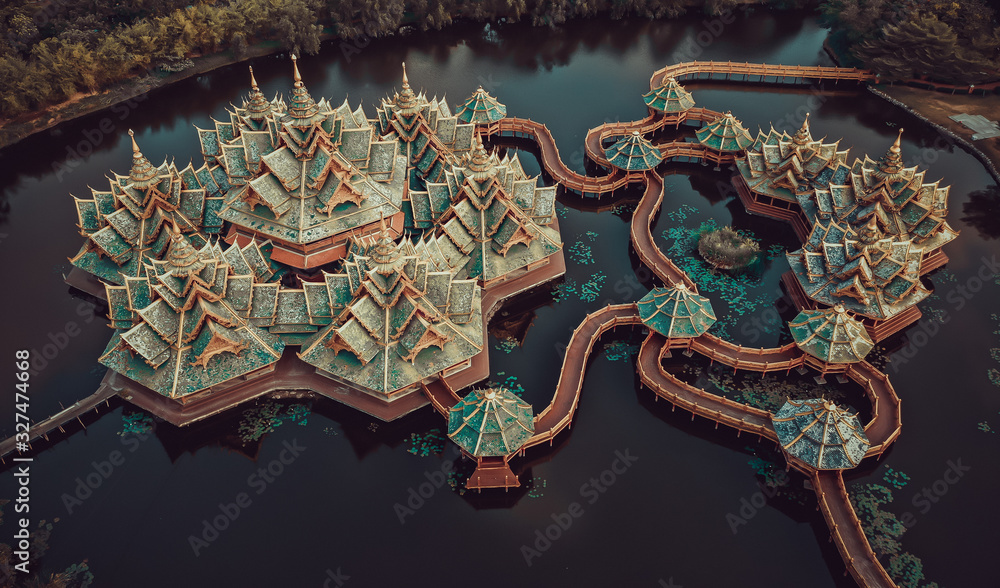 Obraz premium Ancient City temples, Muang Boran in Bangkok Thailand