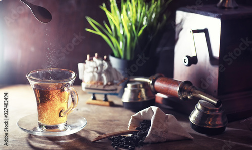 Stampa su Tela Brewing tea on a wooden table