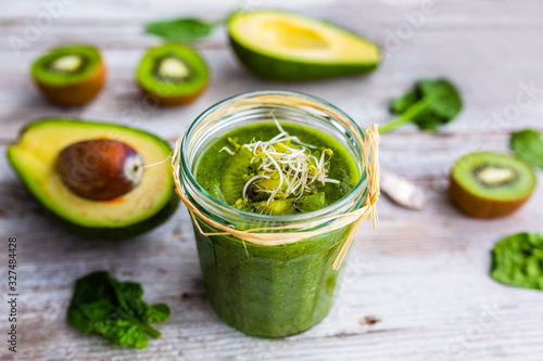 A delicious and healthy vegetarian green smoothie. 