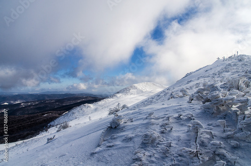 Bieszczady panorama z połoniny Wetlińskiej zima