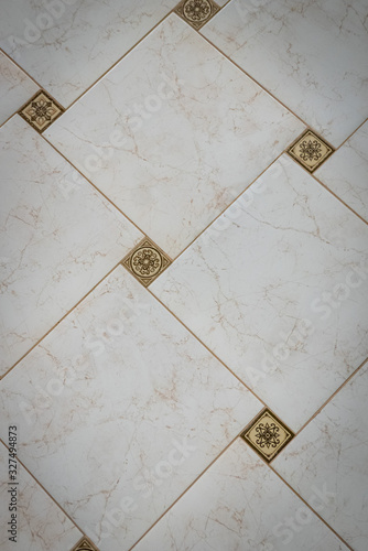 Ceramic tiles flooring - te...