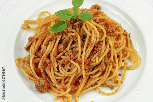 assiette de spaghetti à la bolognaise
