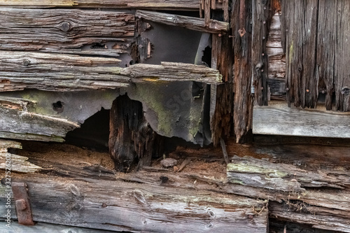 Detail view of dilapidated old wooden buildings in Sweden © Margit Kluthke