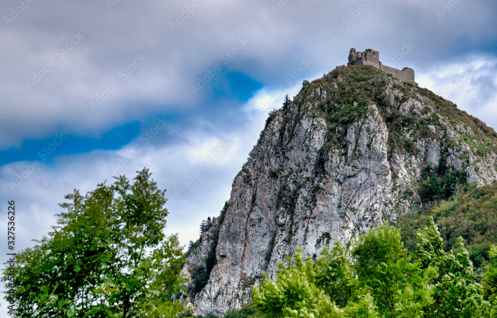 Roc et château cathare de Montségur, Ariège France