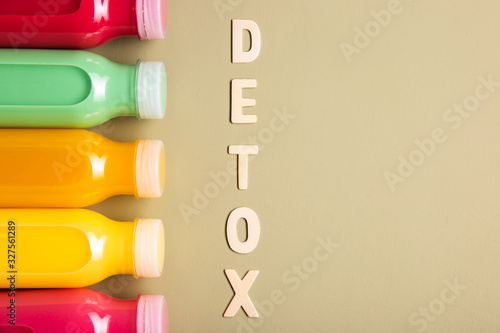 Smoothies and detox lettering with copy space