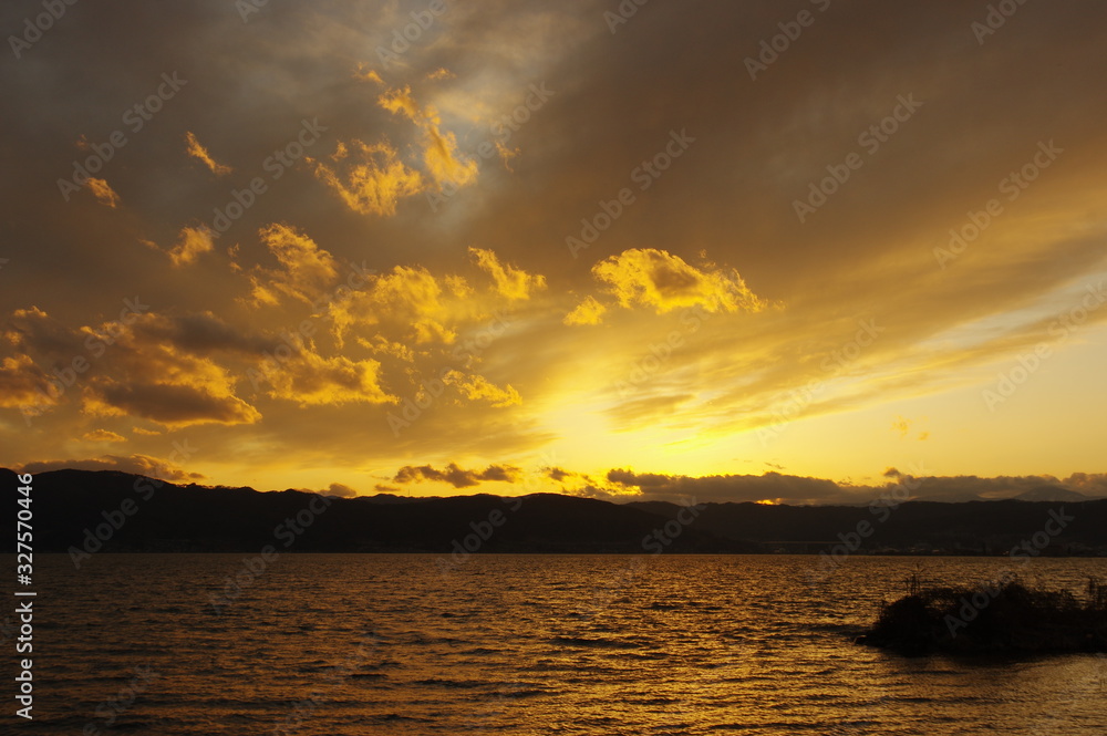 Fototapeta premium 黄昏の背景1 夕焼け雲 K3BP5398