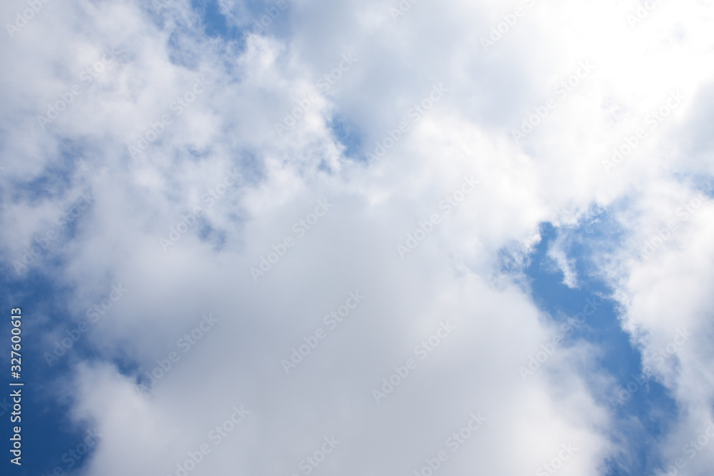 Obraz premium Blue sky with clouds