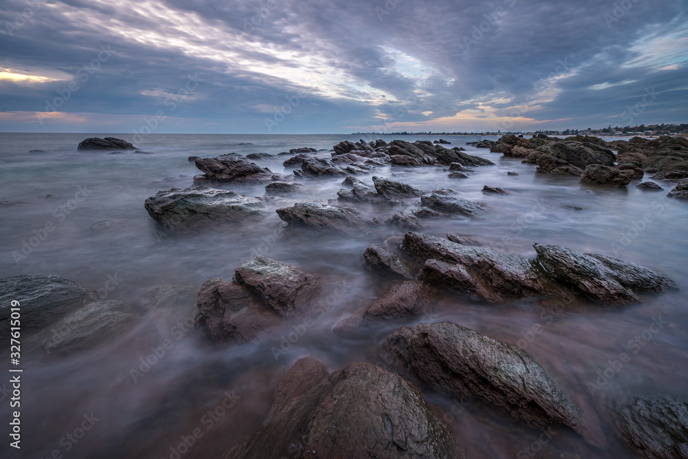 Fototapeta premium Australian coastline at sunset, Port Noarlunga, Australia