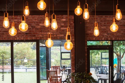 hanging Edison bulbs (vintage lighting bulb)