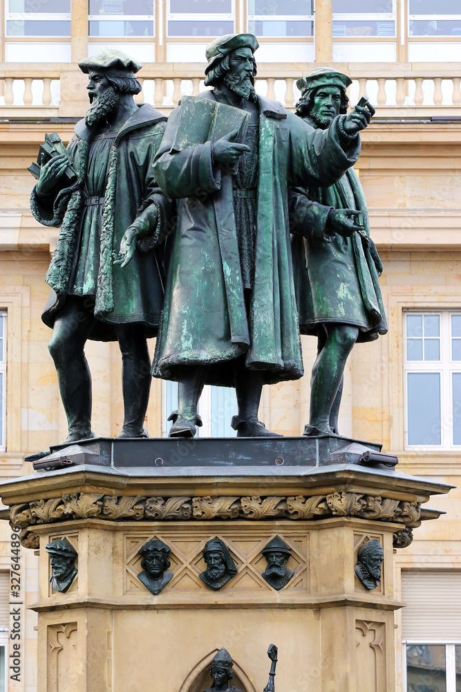 Obraz premium Johannes-Gutenberg-Denkmal Frankfurt am Main - Roßmarkt
