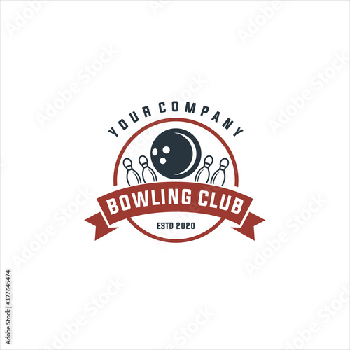 Bowling vector logotype, emblem and badge. Club gaming play, skittle and strike illustration. Template for bowling club, tournament, champion, challenge, Bowling vintage logo. 