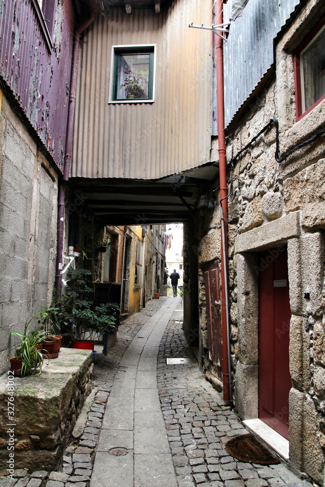 Narrow street of Miragaia in Porto