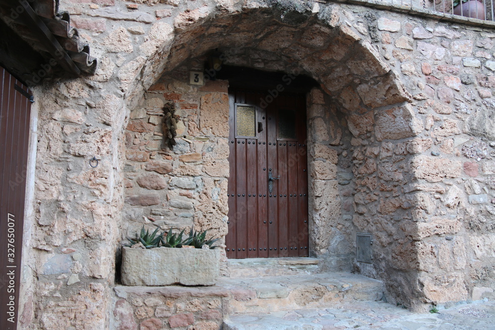 viejas puertas de casas de piedra viejas puertas de casas de piedra