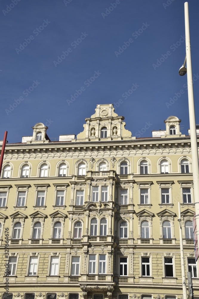 Altbau beim Gürtel in Wien