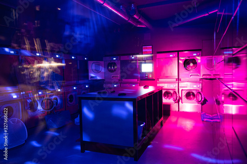 vaporwave laundromat