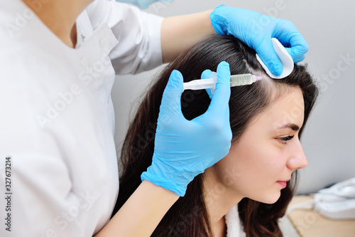 Cuadro en lienzo Plasma treatment, plasmolifting or PRP method point the introduction of the pati