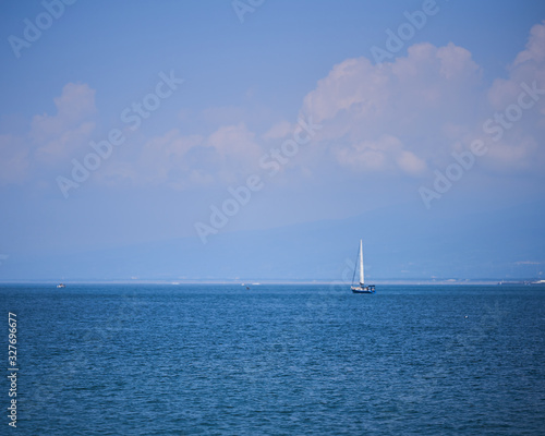 Obraz na płótnie 夏の海 w salonie