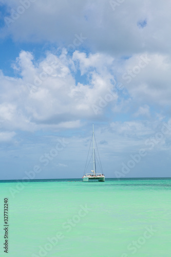 catamaran in the caribbean © Pedro