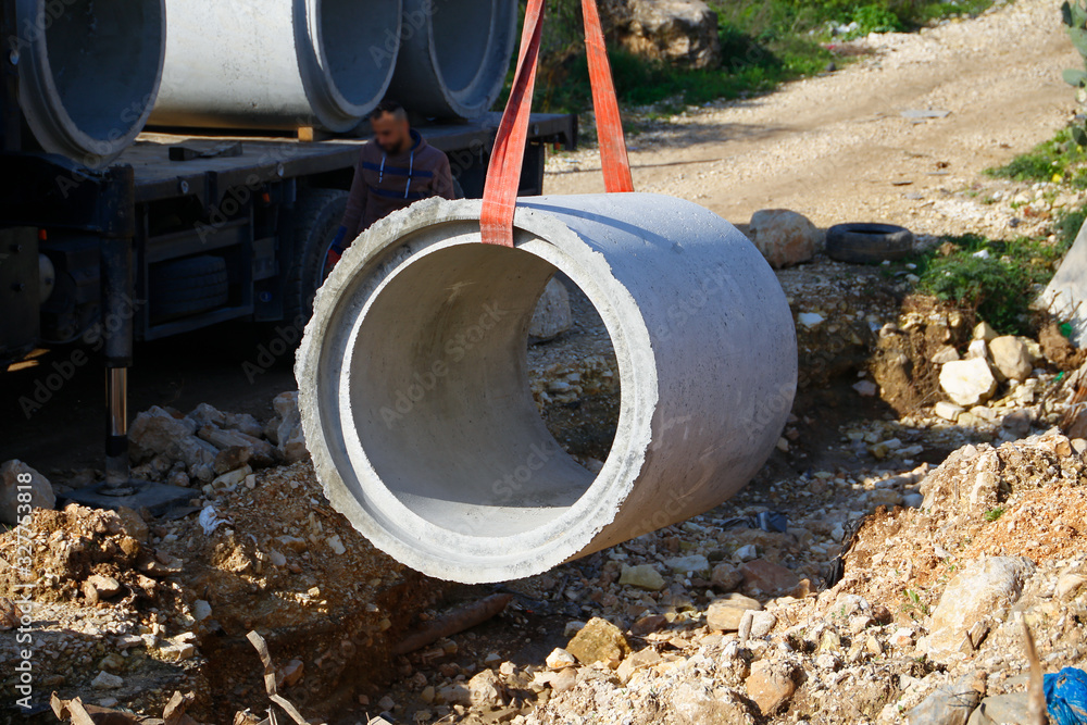 large cement pipe, lifting by truck, Rainwater large cement pipe, lifting by truck, Rainwater
