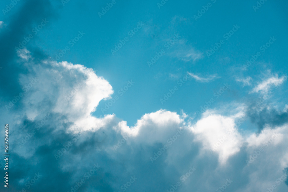 Fototapeta premium Evening blue sky with clouds