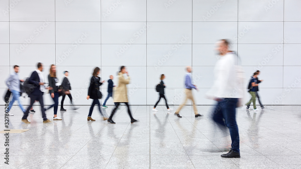 Gruppe Business Leute gehen auf Konferenz Gruppe Business Leute gehen auf Konferenz