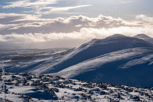 Pentland Hills on a snow day in Edinburgh, UK © Danilo Cattani