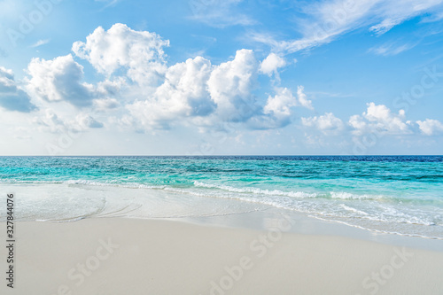 Fototapeta Naklejka Na Ścianę i Meble -  Beautiful tropical beach in summer