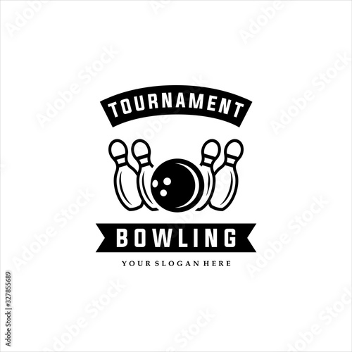 Bowling vector logotype, emblem and badge. Club gaming play, skittle and strike illustration. Template for bowling club, tournament, champion, challenge, Bowling vintage logo. 
