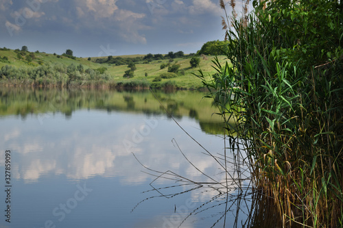 Fototapeta Naklejka Na Ścianę i Meble -  Peace and quiet of the lake