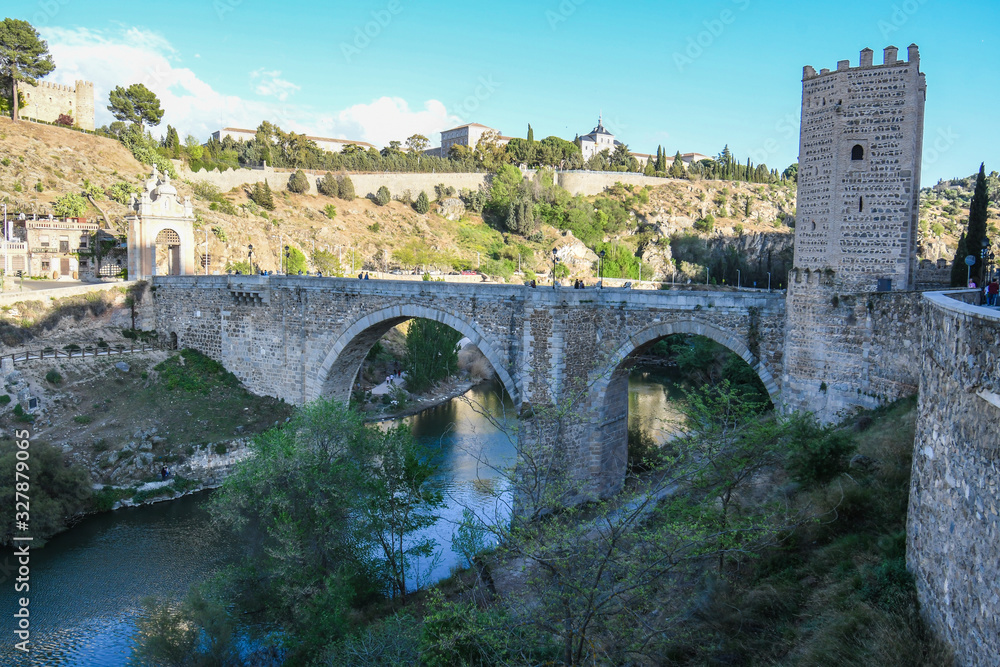 Panoramic view of the Alcantara Bridge in Toledo