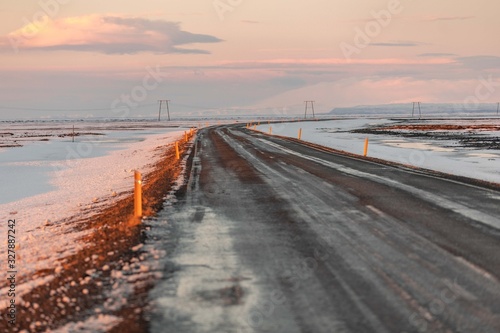 Road on Iceland © FriscoLillo