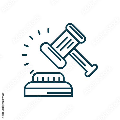 Hammer of justice law icon, line style
