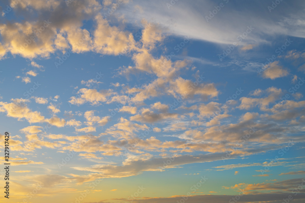 Fototapeta premium Blue Sky Clouds Pattern Background