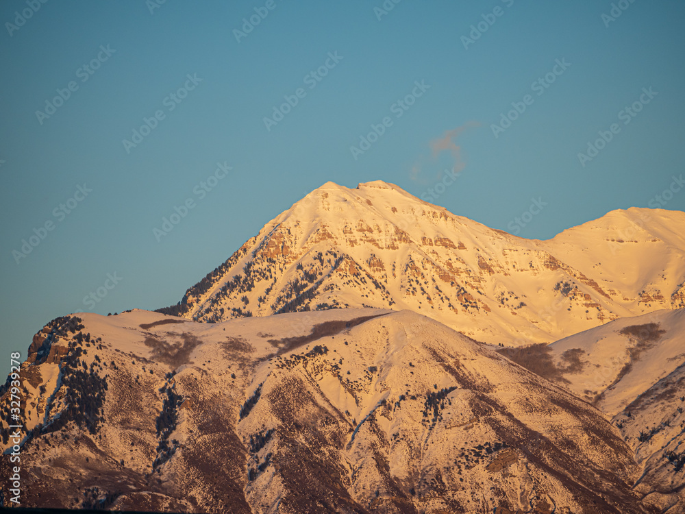 Fototapeta premium mountain range at sunset