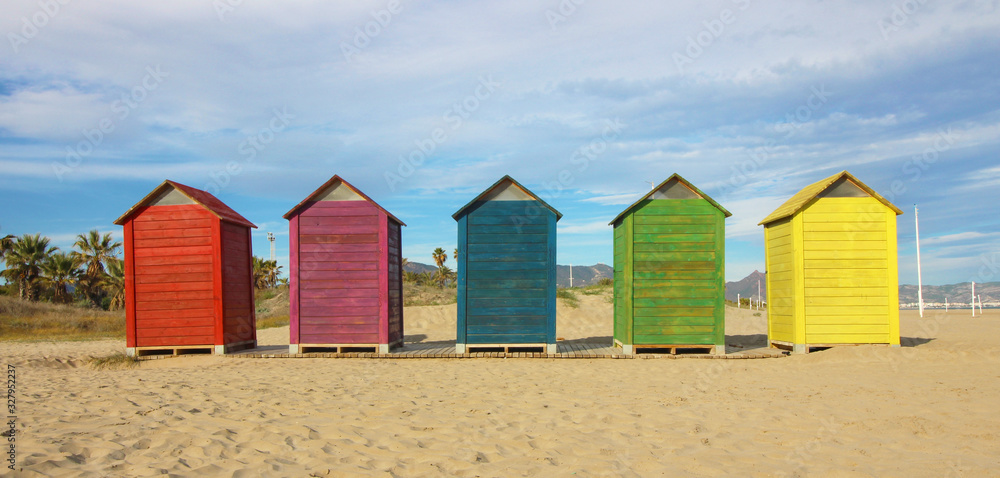 Casetas de colores en la playa Casetas de colores en la playa