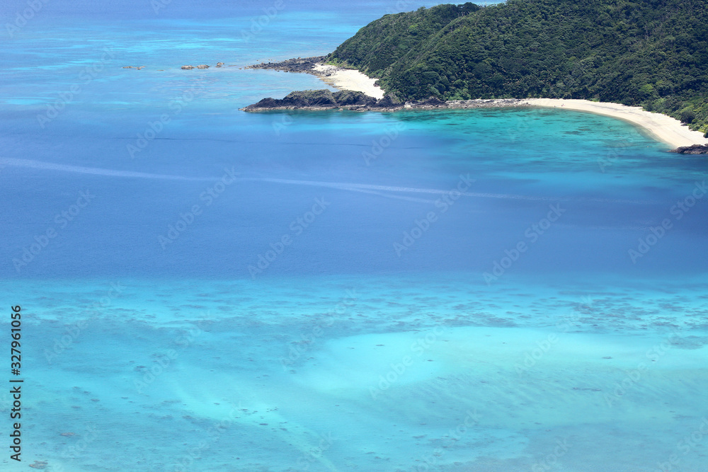 Fototapeta premium 奄美大島 奄美ブルーの海