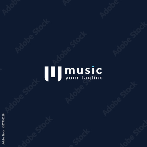 music logo design Note web logotype. Abstract icon vector Sound recording studio, night party, disco, vocal course, composer, singer symbol