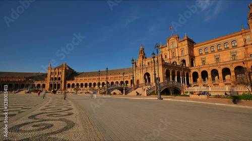 4K Timelapse in Seville 's famous Spain Square with tourists visiting, with beautiful Architecture Details and Horse carriages.