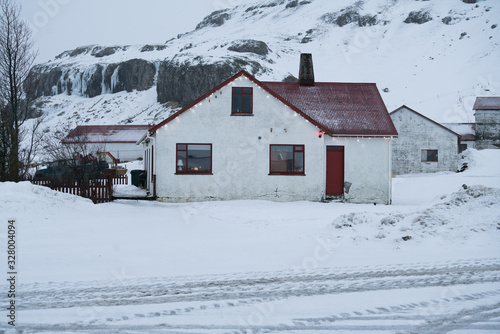 Natural landscapes in winter in Iceland © Sen