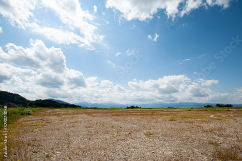 Wallpaper Mural 広い空と荒野 Torontodigital.ca