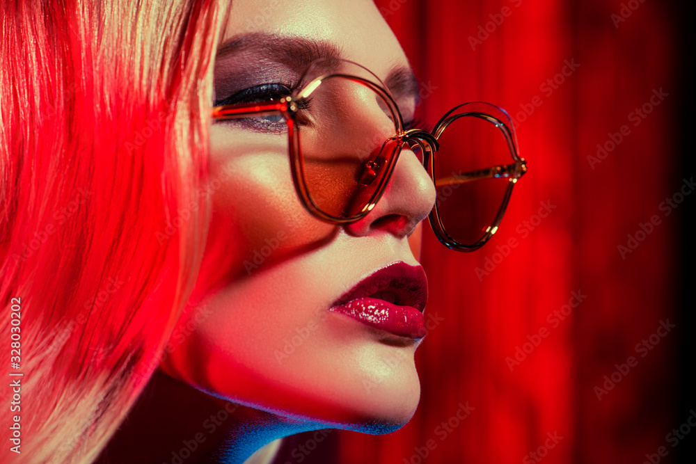 Fotografie charming blonde woman