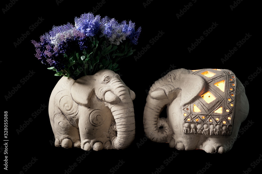 Garden decorations, elephant-shaped plant vase and elephant-shaped garden lantern