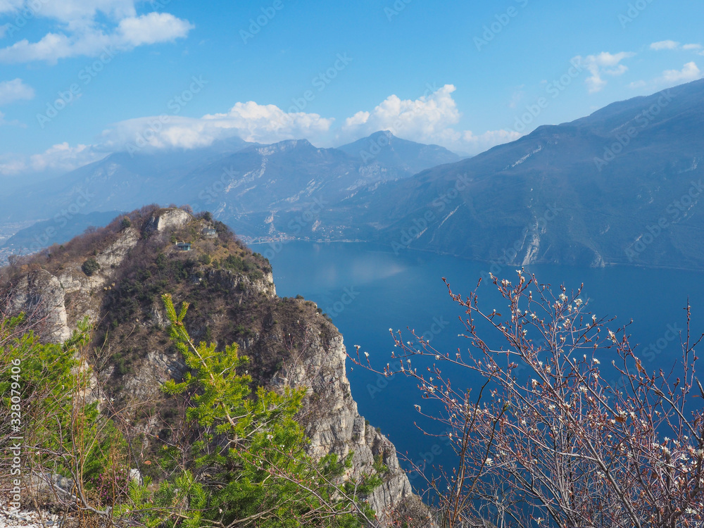 Naklejka premium Gardasee - Wandern im Nordwesten